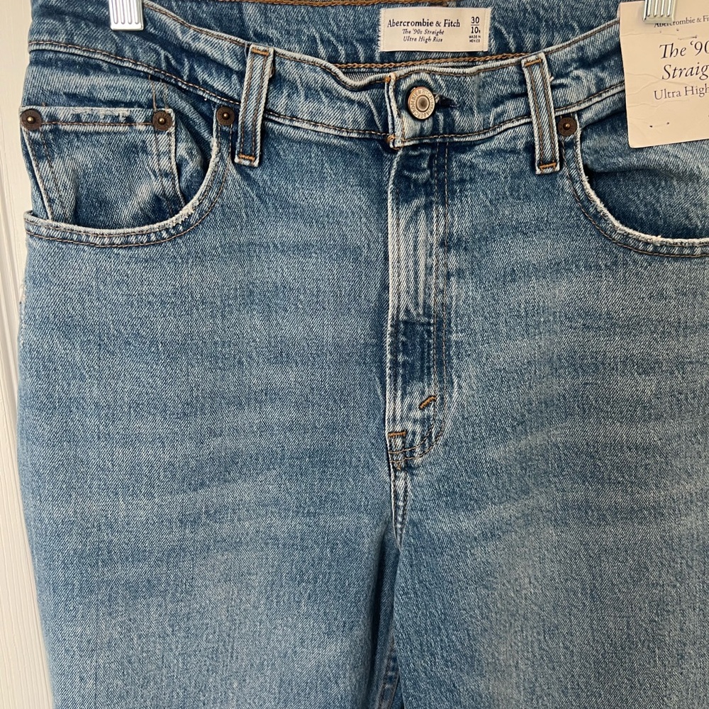 Abercrombie & Fitch Ultra High Rise Jeans The 90’s Straight Size 10 - Picture 6 of 6